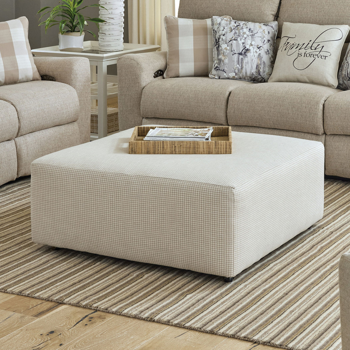 Searsport – Castered Cocktail Ottoman