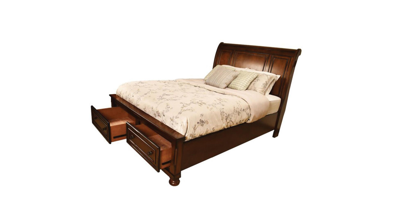 Baltimore Sleigh Bed in Walnut