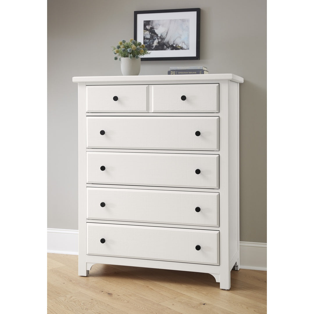 Vaughan-Bassett Cool Farmhouse – 5-Drawer Chest – Soft White