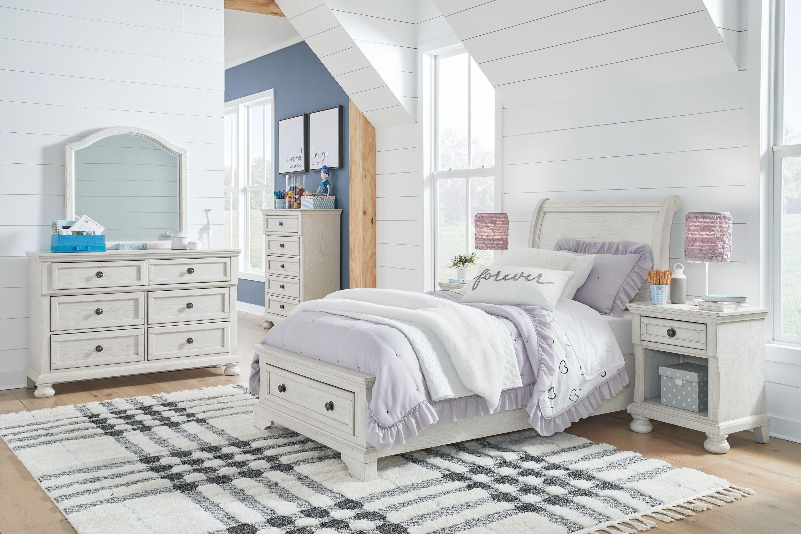 Ashley Robbinsdale – Antique White – 6 Pc. – Dresser, Mirror, Chest, Twin Sleigh Storage Bed